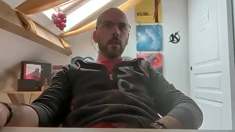 mikmik91 online show from 19, 12, 2024