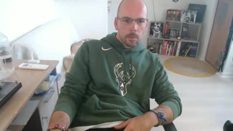 mikmik91 online show from 12, 9, 2025