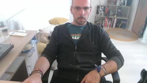 mikmik91 online show from 15, 9, 2025