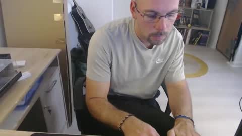 mikmik91 online show from 15, 10, 2025