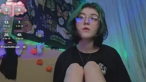 Snapshot of miko_meow chatting on 29, 10, 2025 Miko online show from 29, 10, 2025