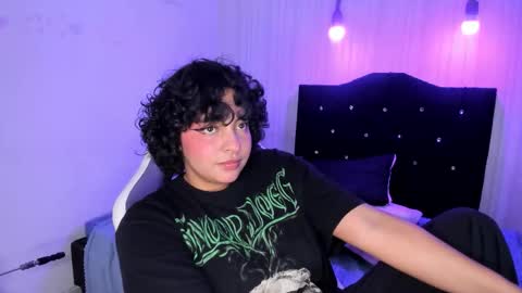   miku katsuragi  online show from 22, 11, 2025