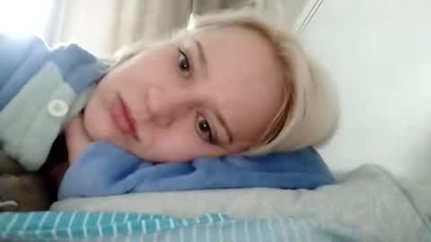 Mila 420 online show from 10, 4, 2026