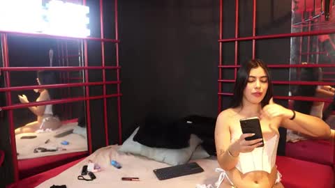 Mila and Nia  online show from 2, 11, 2025