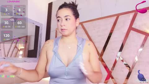 Snapshot of mila_clum chatting on 18, 10, 2025 Camila online show from 18, 10, 2025