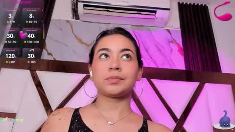 Snapshot of mila_clum chatting on 21, 11, 2025 Camila online show from 21, 11, 2025