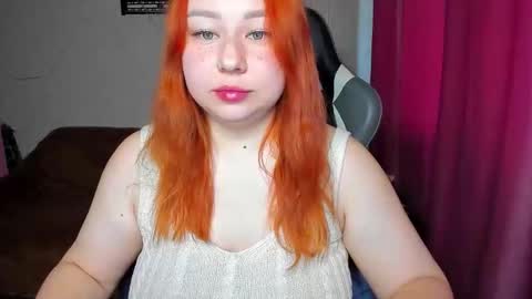 Snapshot of mila_foxxxy chatting on 17, 9, 2025 Mila shy sensual person online show from 17, 9, 2025