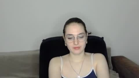 mila_keyy online show from 7, 4, 2026