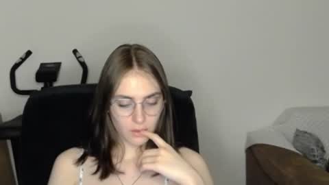 mila_keyy online show from 24, 6, 2026