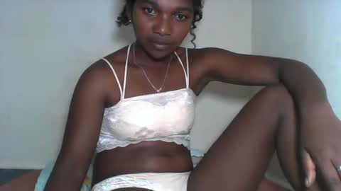 mila_lunah online show from 17, 3, 2026