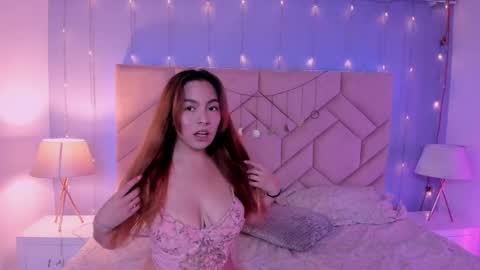 Snapshot of mila_monnet chatting on 19, 5, 2026 Mila Monnet online show from 19, 5, 2026