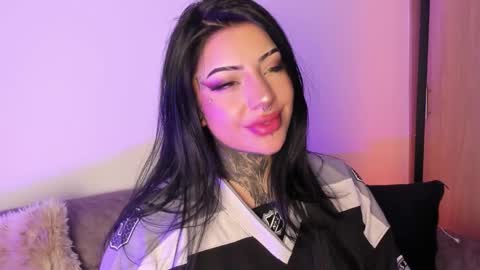 Snapshot of mila_monty__ chatting on 15, 1, 2026 online show from 15, 1, 2026