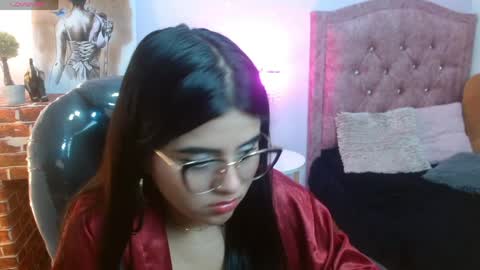 mila_quin online show from 4, 4, 2026