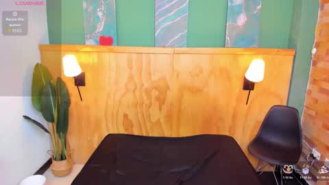 Mila and samy online show from 14, 12, 2025