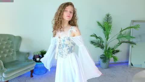 Snapshot of mila_stain chatting on 26, 5, 2026 Mila online show from 26, 5, 2026