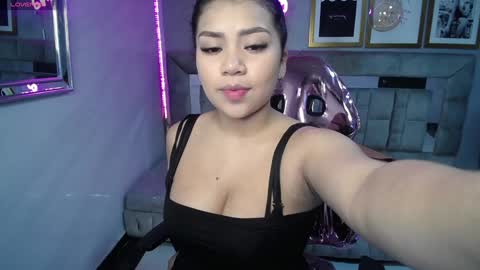 Snapshot of mila_sweet_v chatting on 19, 1, 2025 Mila online show from 19, 1, 2025