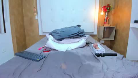          online show from 8, 3, 2026