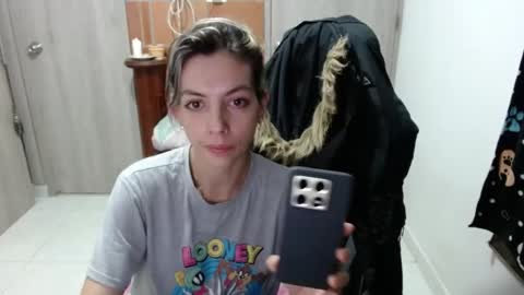 Snapshot of milacoxx8819 chatting on 12, 2, 2025 milacoxx8819 online show from 12, 2, 2025