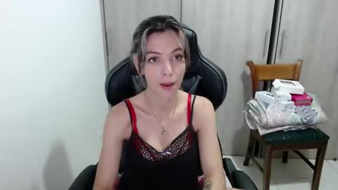 Snapshot of milacoxx8819 chatting on 12, 2, 2025 milacoxx8819 online show from 12, 2, 2025