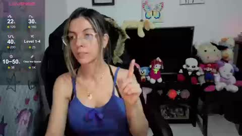 Snapshot of milacoxx8819 chatting on 19, 9, 2025 milacoxx8819 online show from 19, 9, 2025