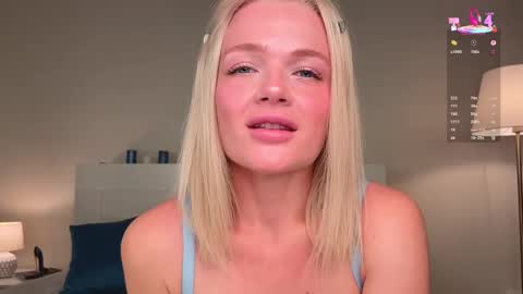 Snapshot of milademies chatting on 4, 10, 2025 Miss Cutie online show from 4, 10, 2025