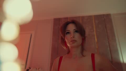 Snapshot of miladystarlight chatting on 13, 9, 2025 online show from 13, 9, 2025
