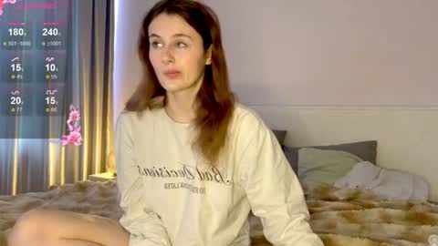 Snapshot of milaelin chatting on 19, 7, 2026 Mila online show from 19, 7, 2026
