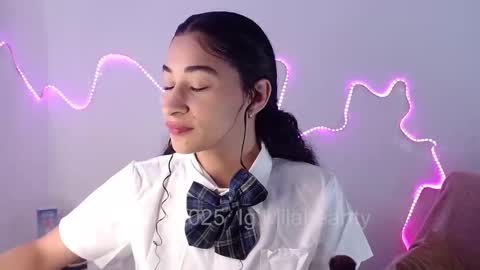 Snapshot of milah_hearrty chatting on 21, 9, 2025 Milah online show from 21, 9, 2025
