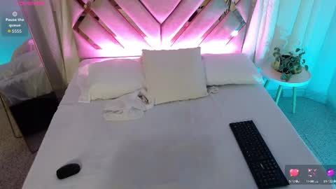 Snapshot of milamonroexx chatting on 7, 7, 2026 MilaMonroeXX online show from 7, 7, 2026