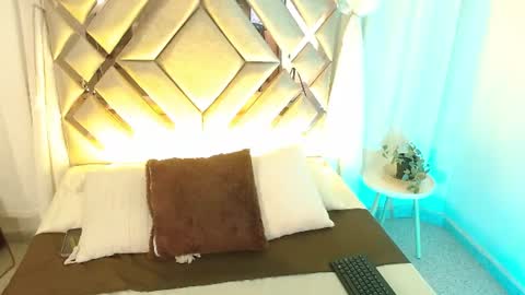 Snapshot of milamonroexx chatting on 30, 7, 2026 MilaMonroeXX online show from 30, 7, 2026