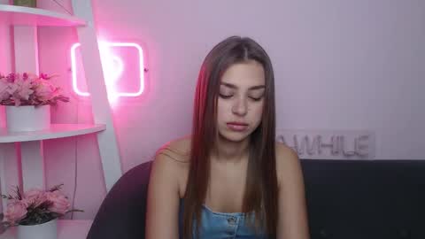 milanaangelas online show from 13, 10, 2025