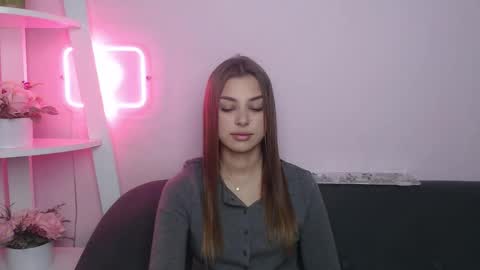 Snapshot of milanaangelas chatting on 28, 11, 2025 milanaangelas online show from 28, 11, 2025