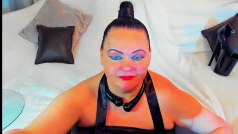 Snapshot of milanabiegert chatting on 18, 12, 2024 Lana online show from 18, 12, 2024