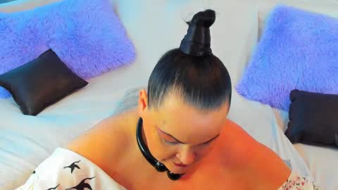 Snapshot of milanabiegert chatting on 8, 1, 2025 Lana online show from 8, 1, 2025