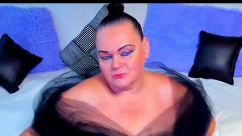 Snapshot of milanabiegert chatting on 14, 10, 2025 Lana online show from 14, 10, 2025