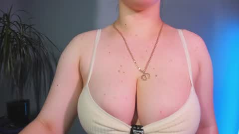 Snapshot of milanabrittt chatting on 2, 7, 2026 Milana online show from 2, 7, 2026