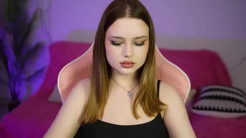 milanamoons online show from 26, 9, 2025