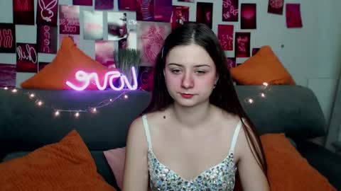 milanaroz online show from 2, 11, 2025