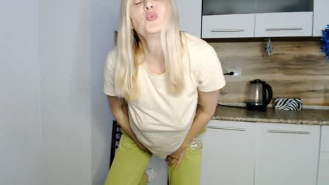 Snapshot of milanav chatting on 3, 1, 2025 Milena online show from 3, 1, 2025