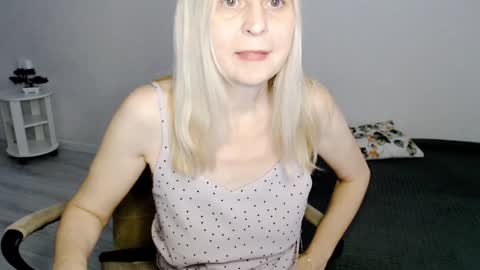 Snapshot of milanav chatting on 4, 2, 2025 Milena online show from 4, 2, 2025