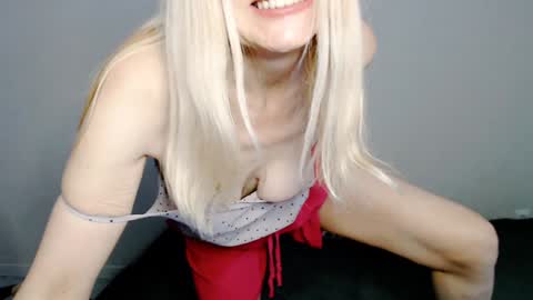 Snapshot of milanav chatting on 7, 2, 2025 Milena online show from 7, 2, 2025