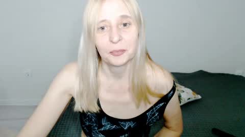 Snapshot of milanav chatting on 14, 2, 2025 Milena online show from 14, 2, 2025