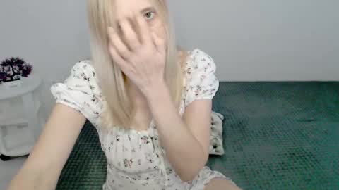 Snapshot of milanav chatting on 3, 3, 2025 Milena online show from 3, 3, 2025