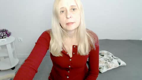 Snapshot of milanav chatting on 6, 3, 2025 Milena online show from 6, 3, 2025