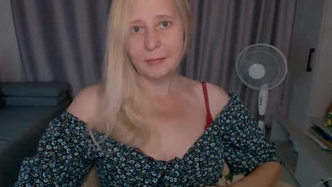 Snapshot of milanav chatting on 25, 9, 2025 Milena online show from 25, 9, 2025