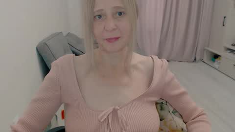Snapshot of milanav chatting on 31, 10, 2025 Milena online show from 31, 10, 2025