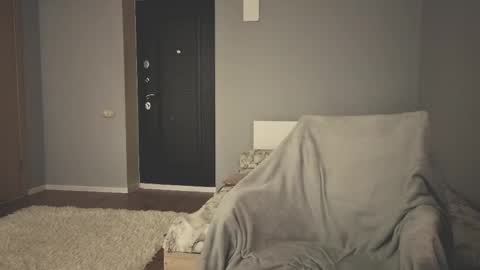 Mila online show from 8, 4, 2026