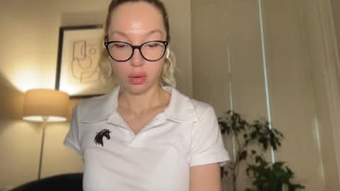 Mila online show from 14, 5, 2026