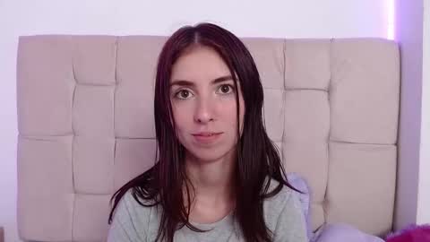 Snapshot of mildrecute chatting on 2, 12, 2024 Ana online show from 2, 12, 2024