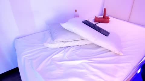 Milena  online show from 31, 12, 2024